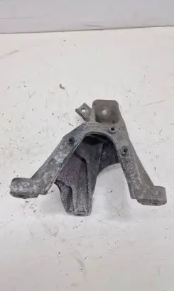 Audi A6 S6 C6 4F Engine mounting bracket 4F0199308P