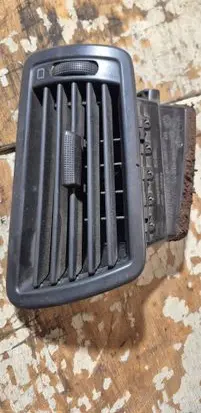 Fiat Ulysse Dash center air vent grill 1484109077 1491964077