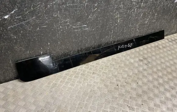 Mercedes-Benz Sprinter W907 W910 Rear side window 