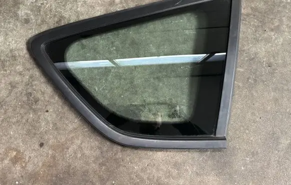 Ford S-MAX Rear side window EM2BR29700