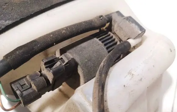 Renault Scenic I Windscreen/windshield washer pump 