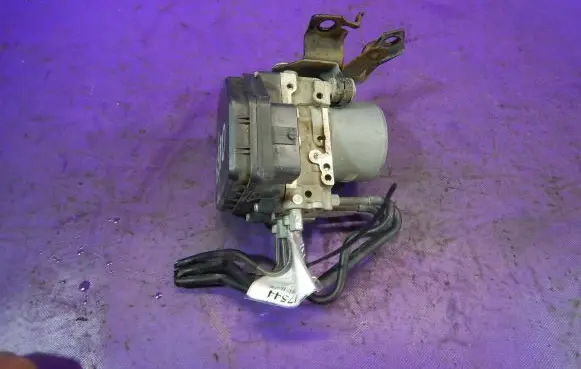 Mazda 6 ABS Pump GAM7437A0