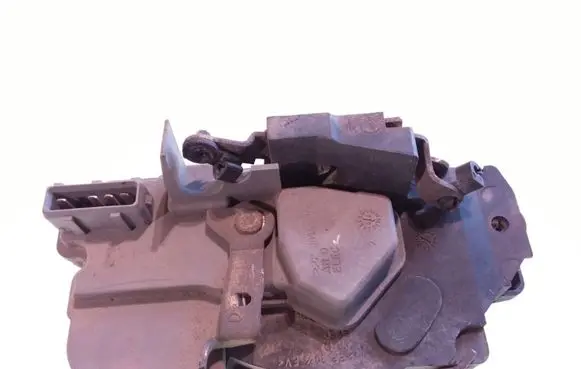 Peugeot 206 Rear door lock