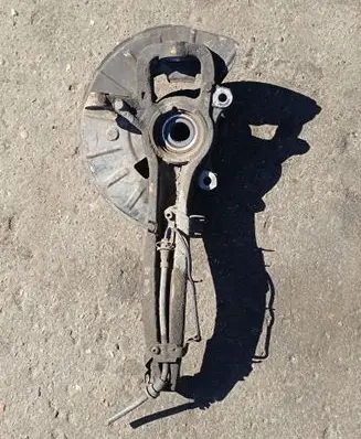 Audi Q7 4L Front wheel hub spindle knuckle 7P6407245A