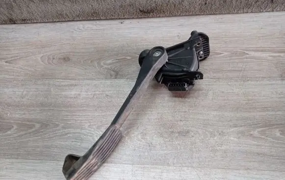 Volvo S80 Accelerator throttle pedal 6PV00853701 30666659