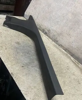 Peugeot 308 (B) pillar trim (bottom) 9833745980