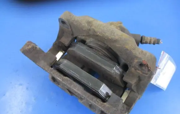 Renault Megane I Front brake caliper