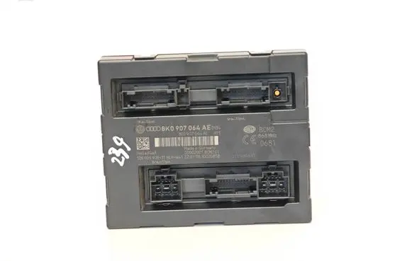 Audi A4 S4 B8 8K Comfort/convenience module 8K0907064AE 5DK00991911 8K0907064