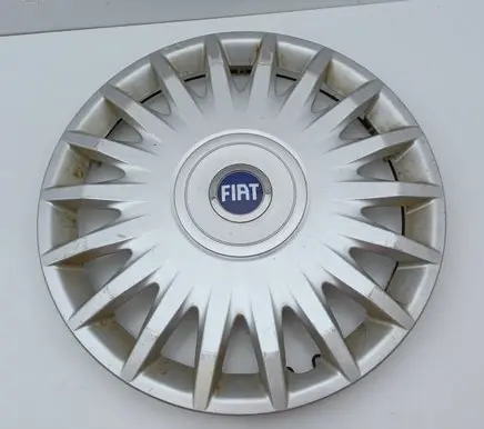 Fiat Stilo R15 wheel hub/cap/trim B632