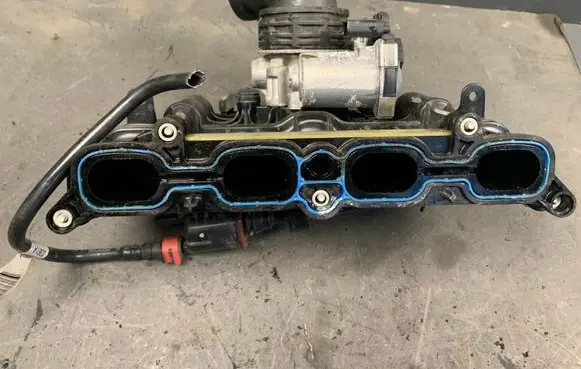 Opel Insignia B Intake manifold 136945081 12683669 12671379AA