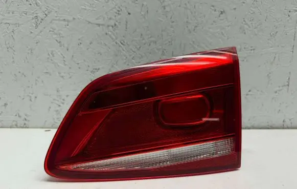 Volkswagen PASSAT B7 Tailgate rear/tail lights 3AF945094R 605512 605000E12990