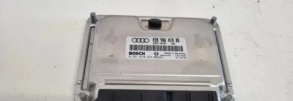 Audi A6 S6 C5 4B Engine control unit/module 038906019BS 28SA4766 0281010224
