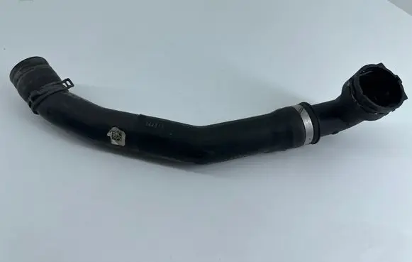 Audi A4 S4 B9 Engine coolant pipe/hose 8W0122055R