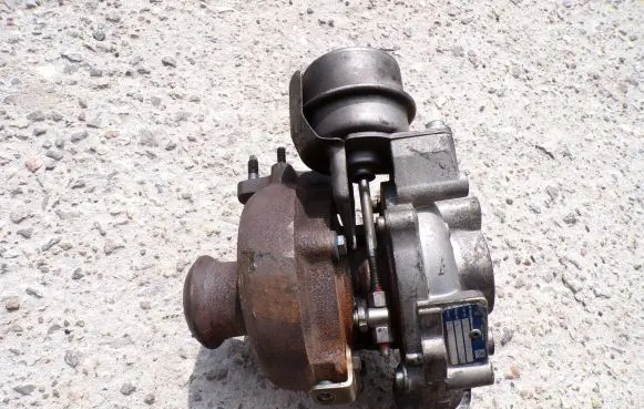 Nissan Juke I F15 Turbo 54389700006