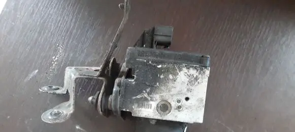 Volkswagen PASSAT B6 ABS Pump