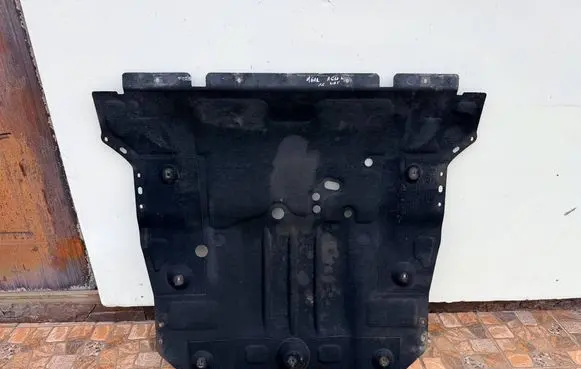 Vauxhall Astra K Engine splash shield/under tray 39117175 342014206