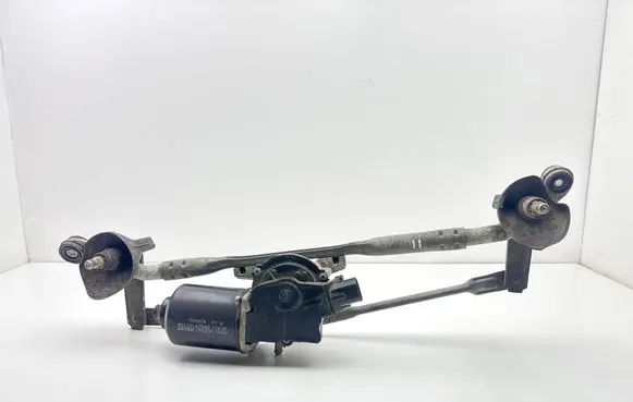 Toyota Prius (XW20) Front wiper linkage and motor 8511047080