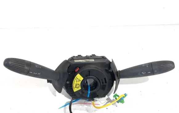 Wiper turn signal indicator stalk/switch