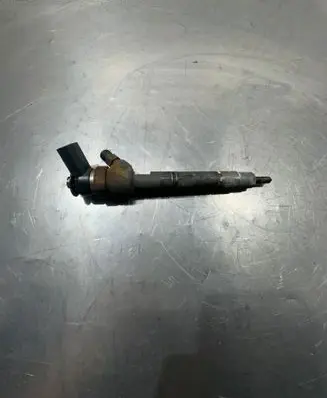 Mercedes-Benz B W245 Fuel injector 0445110167