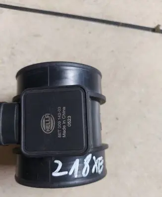 Opel Zafira A Mass air flow meter 8ET00914203 0523