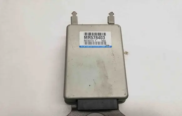 Mitsubishi Pajero Other devices MR578403