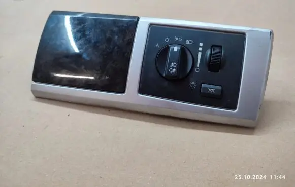 Chrysler Grand Voyager V Light switch 05028830AA