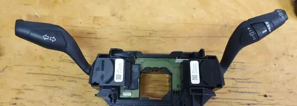 Ford C-MAX II Indicator stalk BV6T13N064AF AV6T13335AB