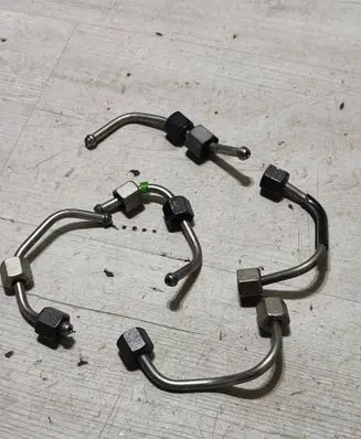Peugeot 308 Fuel injector supply line/pipe 
