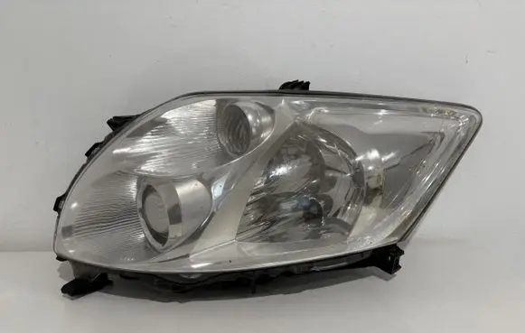 Toyota Auris 150 Headlight/headlamp 81150-02460