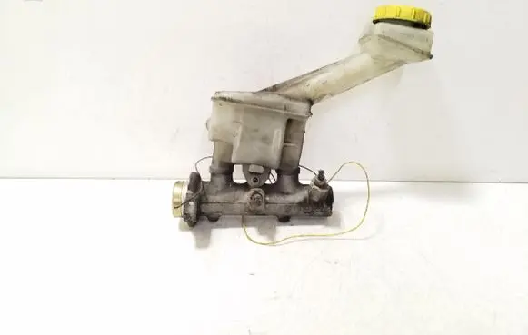 Nissan X-Trail T30 Master brake cylinder