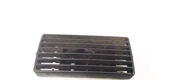 Volkswagen Golf IV Dash center air vent grill 1J0819763B