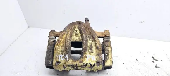 Toyota Corolla Verso AR10 Front brake caliper