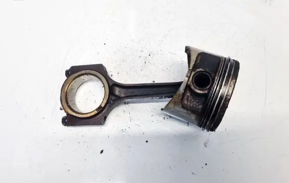 Chrysler Voyager Piston with connecting rod