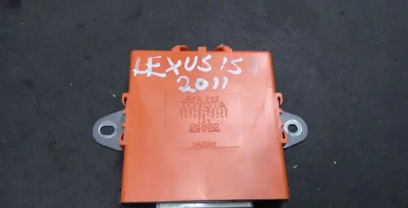 Lexus IS 220D-250-350 Engine control unit/module ECU 8967053120 1012380301