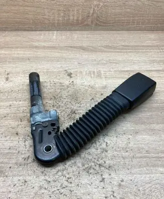 BMW 3 E46 Front seatbelt buckle 8257788R 563067417C