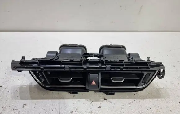 Toyota C-HR I Dash center air vent grill 55670F4010