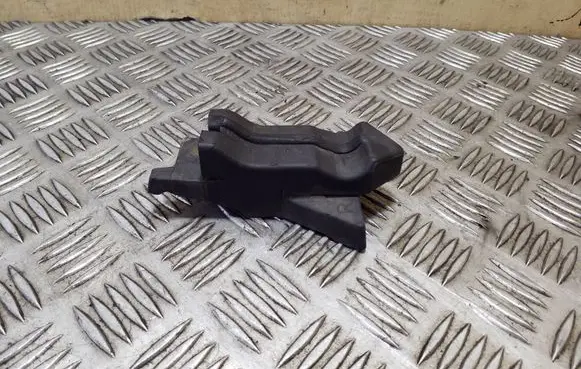 Volkswagen PASSAT B8 Fender foam support/seal 3G0864760
