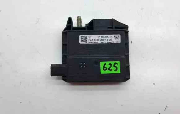 Mercedes-Benz E W213 Battery relay fuse A0009061505 1110055 08011502499