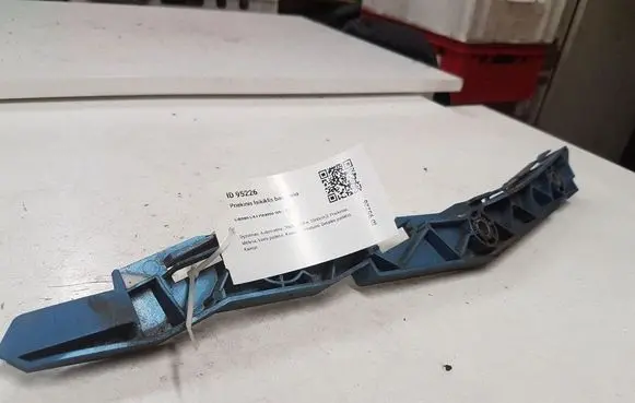 Citroen C4 I Picasso Front bumper mounting bracket