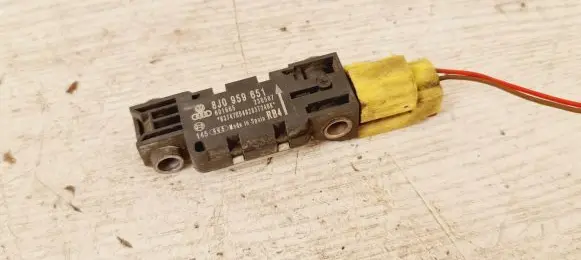 Audi A3 S3 8P Airbag deployment crash/impact sensor 8J0959651 601665 230507