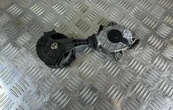 BMW 1 F20 F21 Timing belt tensioner 759883280 12335
