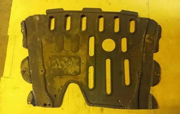 Renault Kangoo I Engine splash shield/under tray