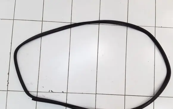 BMW 3 E90 E91 Trunk rubber seal (body) 