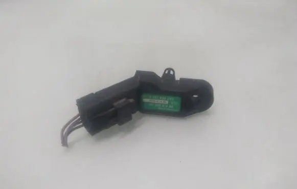 Peugeot 1007 Air pressure sensor 0261230043