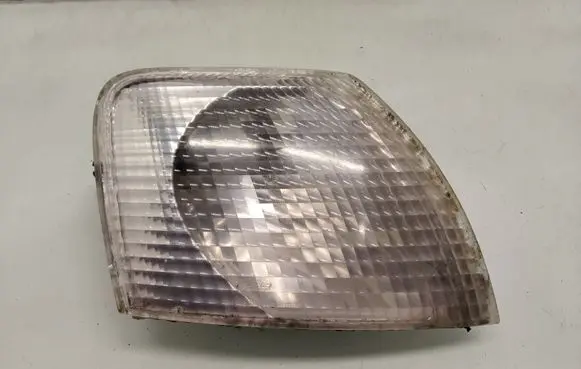 Volkswagen PASSAT B5 Front indicator light