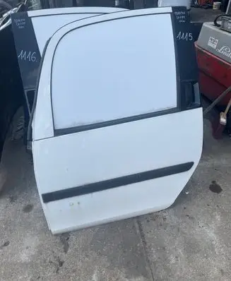 Skoda Praktik (5J8) Rear door