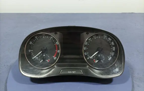 Skoda Fabia Mk3 (NJ) Speedometer (instrument cluster) 6V0920740B