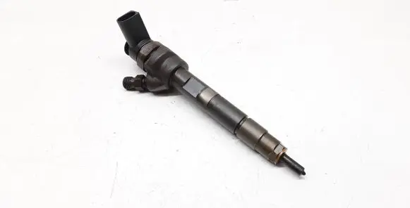BMW 1 E81 E87 Fuel injector 7798446 0445110289