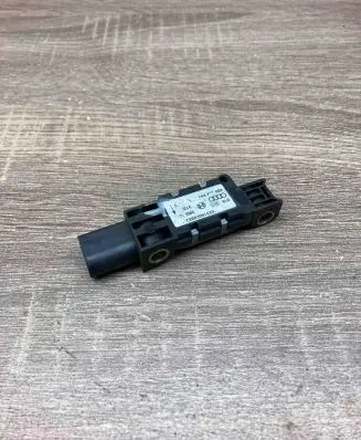 Audi A6 S6 C5 4B Airbag deployment crash/impact sensor 4B0959643