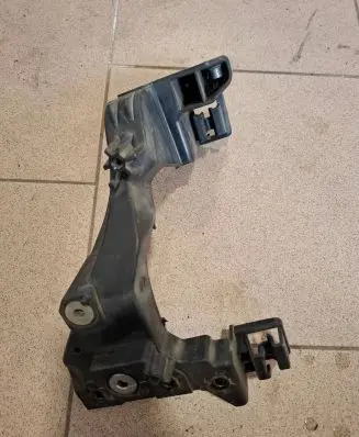 KIA Ceed Headlight/headlamp mounting bracket